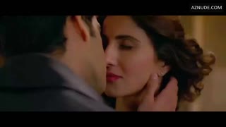 VAANI KAPOOR nude in Carefree