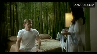 MENA SUVARI nude in Edmond