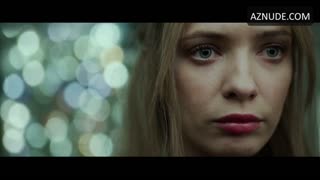 PAULINA GALAZKA nude in Girls to Buy