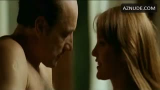 VERONICA ECHEGUI nude in El menor de los males