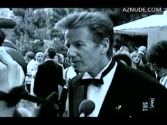 KATE MOSS nude in E! True Hollywood Story