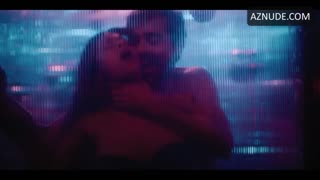 CAROLINA LOUREIRO nude in O Clube