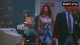 SALMA HAYEK nude in Fair Game