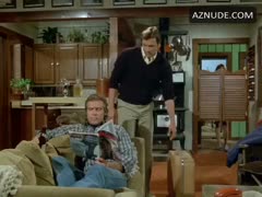 HEATHER THOMAS nude in The Fall Guy