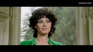 EDWIGE FENECH nude in Il Vizio Di Famiglia