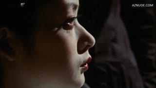 POLLY WALKER nude in 81/2 Women