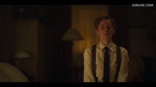 ANA POLVOROSA nude in Cable Girls