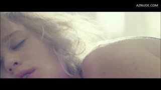 MACKENZIE DAVIS nude in Izzy Gets the F*ck Across Town
