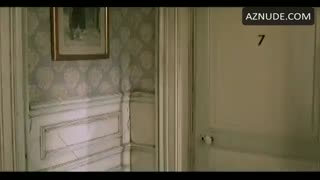 LINDA FIORENTINO nude in Gotcha
