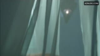 ANNALYNNE MCCORD nude in 90210
