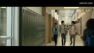 HALSTON SAGE nude in Paper Towns