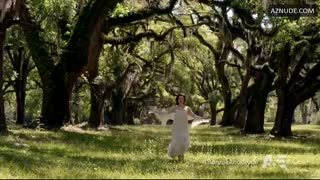 HOLLIDAY GRAINGER nude in Bonnie and Clyde