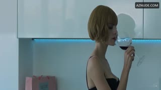 AMAIA SALAMANCA nude in Perdida