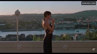 RENATE REINSVE nude in The Worst Person in the World