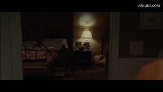 NATALIE PORTMAN nude in Brothers