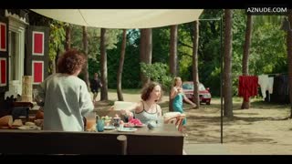KASIA WARNKE nude in Absolute Beginners