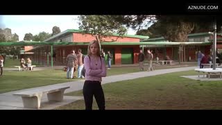 ANNETTE BENING nude in American Beauty