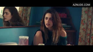 MIRIAM LEONE nude in Lamore a domicilio