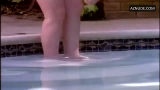 MONIQUE PARENT nude in Masseuse