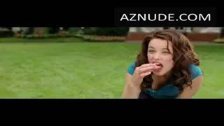 RACHEL MCADAMS nude in Wedding Crashers
