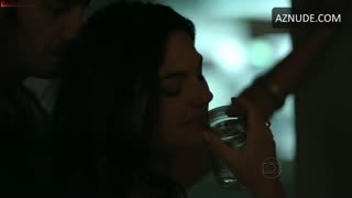ISIS VALVERDE nude in Avenida Brasil