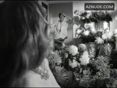 VALERIE PERRINE nude in Lenny