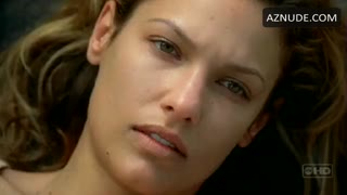 KIELE SANCHEZ nude in Lost
