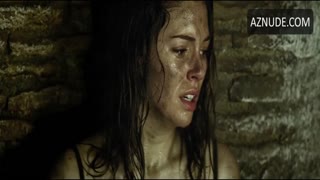 BLANCA SUAREZ nude in El Bar