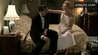 JANUARY JONES nude in Mad Men