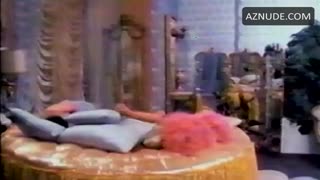 GLORIA GUIDA nude in Maschio latino cercasi