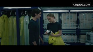 LILY-ROSE DEPP nude in Voyagers