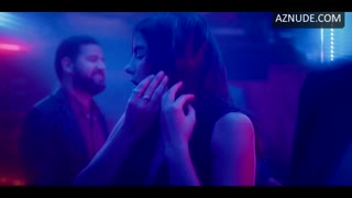 SARA MATOS nude in O Clube