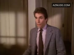 SHELLEY LONG nude in Night Shift