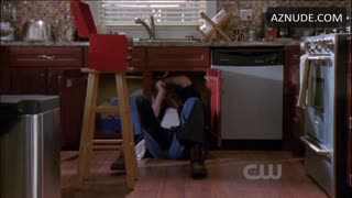 SOPHIA BUSH nude in One Tree Hill