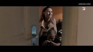PERI BAUMEISTER nude in 9 Tage wach