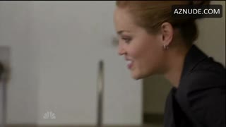 ERINN HAYES nude in Parenthood