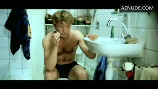 HALINA REIJN nude in De Passievrucht