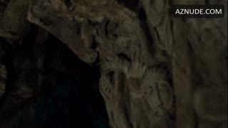 NATALIA WORNER nude in The Pillars of the Earth