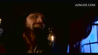 JANINE LINDEMULDER nude in Pirates