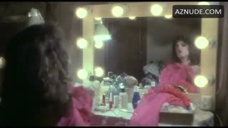 EDWIGE FENECH nude in La poliziotta della squadra del buoncostume