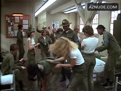 GOLDIE HAWN nude in Private Benjamin