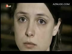 JULIA BRENDLER nude in Reise in die Nacht