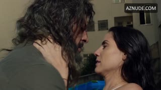 RAFAELA MANDELLI nude in INTIMIDADE ENTRE ESTRANHOS