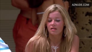 SARAH LAINE nude in Wild Things: Diamonds in the Rough