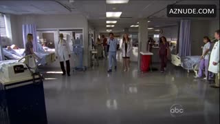 COURTENEY COX nude in Scrubs