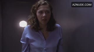 MAGGIE GYLLENHAAL nude in Secretary
