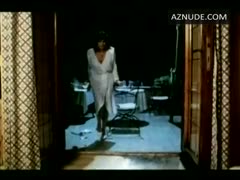 SERENA GRANDI nude in La signora della notte