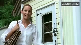PATRICIA CLARKSON nude in The Station Agent