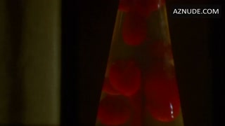 MENA SUVARI nude in Stuck