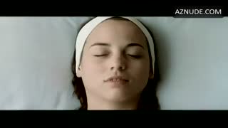 LEONOR WATLING nude in Talk to Her